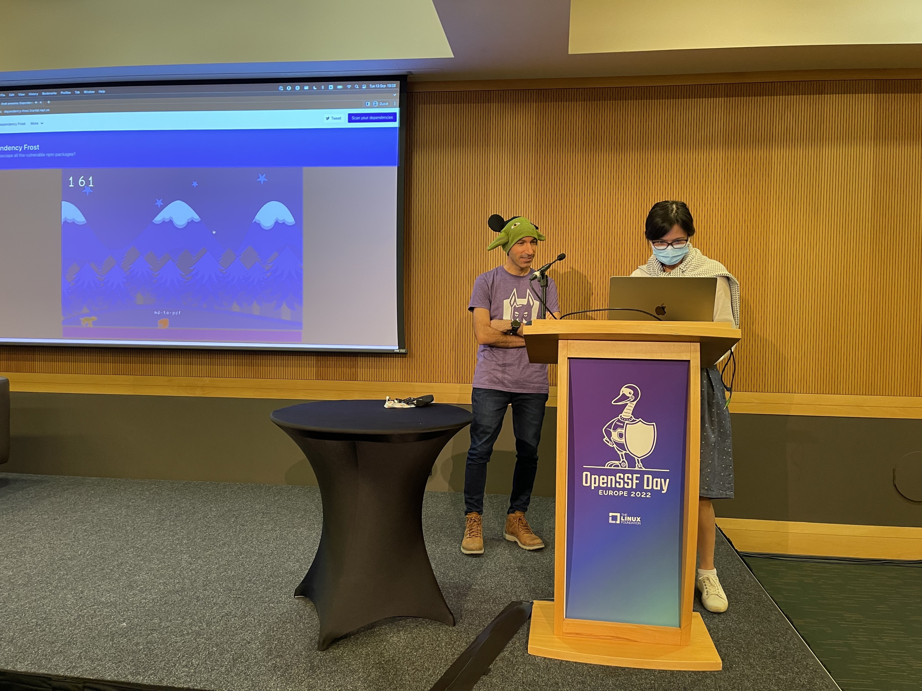 Liran Tal's DependencyFrost game at Open Source Summit event